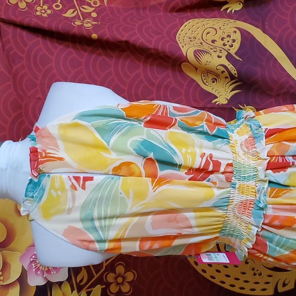 Vince Camuto sun dress - Picture 5 of 8